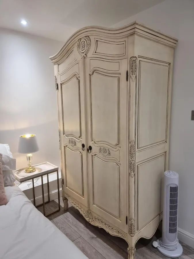 3 Minute Walk To Beach - Couldn'T Be Much Closer To Sea Apartment Bournemouth United Kingdom